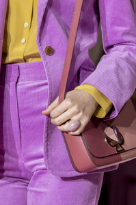 kate-spade-clp-rf19-2044.thumb.jpg.110e760199daacd97db1a029c0dfa9c4.jpg