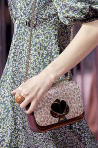 kate-spade-clp-rf19-2146.thumb.jpg.1e71cecf3427398da9dc331af1f95f24.jpg
