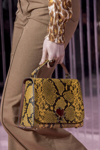 kate-spade-clp-rf19-2286.thumb.jpg.a62f9dab0a7f9f91bd93d7bac2e6b4cd.jpg