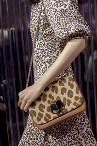 kate-spade-clp-rf19-2297.thumb.jpg.ed7f0dac56182c7a54ac6e26fb0e35a9.jpg