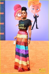 kelly-clarkson-janelle-monae-go-glam-uglydolls-premiere-04.jpg