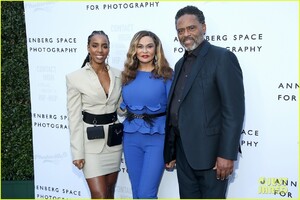 kelly-rowland-tina-knowles-richard-lawson-at-annenberg-space-for-photographys-anniversary-04.jpg