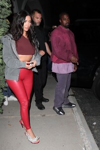 kim-kardashian-leave-travis-scott-s-birthday-party-in-thousand-oaks-04-25-2019-7.jpg