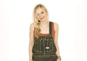 kinopoisk.ru-Emily-Kinney-2498697.jpg