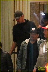 leonardo-dicaprio-avra-dinner-02.jpg