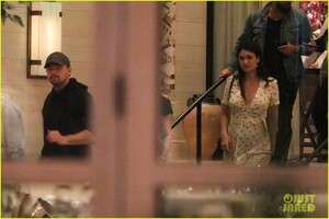leonardo-dicaprio-avra-dinner-05.jpg