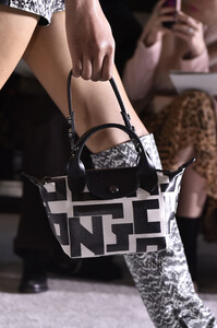 longchamp-clp-rf19-3972.thumb.jpg.d9b2f476ba983f86e5e76165e84ab08d.jpg