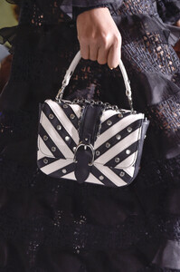longchamp-clp-rf19-4216.thumb.jpg.24f36abc44fe6d95521d4208e81b587f.jpg