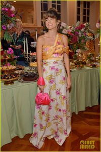 mandy-moore-nikki-reed-more-step-out-for-hotel-vivier-event-08.jpg
