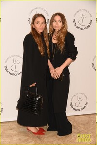 mary-kate-olsen-ashley-olsen-youth-america-grand-prix-01.thumb.jpg.63cbdc290f8bb5e562c31ce49feda731.jpg