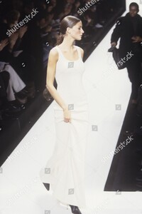 michael-kors-rtw-fall-1999-new-york-shutterstock-editorial-6906611d.jpg