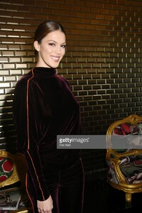 miss-universe-2016-miss-france-2016-iris-mittenaere-attends-the-picture-id909952842.jpg