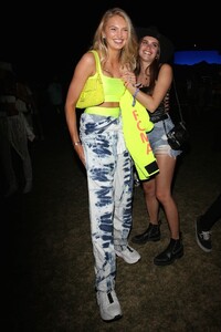 romee-strijd-and-sara-sampaio-coachella-in-indio-04-13-2019-0.thumb.jpg.71ea6f6ea36840376bf1092dbf4ab48d.jpg