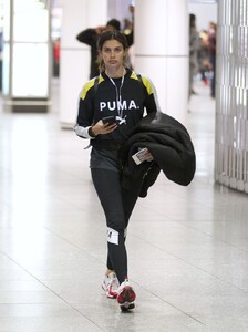 sara-sampaio-aat-airport-in-montreal-04-26-2019-2.jpg