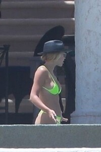 sofia-richie-in-neon-bikini-in-cabo-san-lucas-04-21-2019-10.jpg