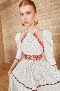 sp190106-ulla-johnson-salma-cream-2_1.thumb.jpg.96deafa4ccd8f687224dbdf8bf3818b8.jpg