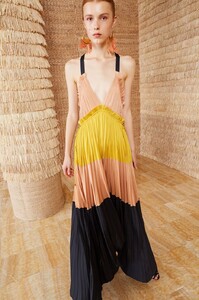 sp190134-ulla-johnson-gisella-marigold-4_1.thumb.jpg.6a5aaecffb1032d6a383982b68588448.jpg