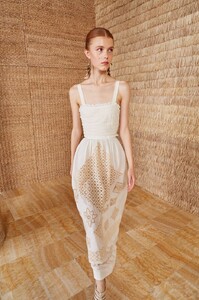 sp190235-ulla-johnson-neysa-natural-5.thumb.jpg.d802891aa3a4da522790f6a2c555165c.jpg