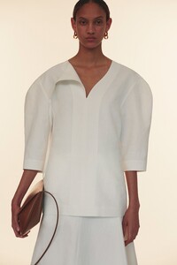 00007-jil-sander-resort-20.thumb.jpg.ad22a03e7abdf8aa2e879363068d2886.jpg