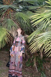 00013-Valentino-Resort-2020.thumb.jpg.6c944ec5754f8cdb6f04cc5e0c5f6318.jpg