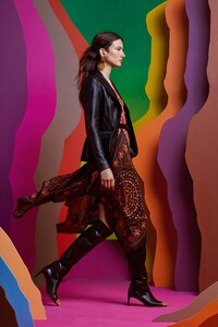 00014-Altuzarra-Resort-2020.thumb.jpg.65bfa0cc677f85499632aefc826ffb3f.jpg