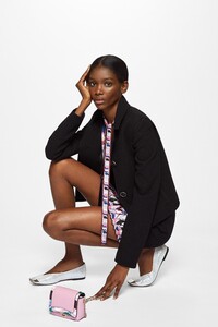 00015-emilio-pucci-resort-20.thumb.jpg.0ae2ab6762a50d9ec1e88e6259ea591a.jpg