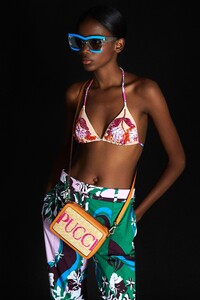 00029-emilio-pucci-resort-20.thumb.jpg.5eb4e446e0c011462c0f3f12bdecd7cb.jpg
