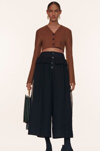 00030-jil-sander-resort-20.thumb.jpg.bca9f7e3feded2308d204bb407e6e9c2.jpg