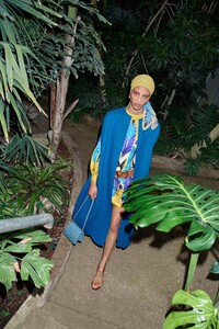 00041-Valentino-Resort-2020.thumb.jpg.f21d50defb8bd356ad00dfaade769b9a.jpg