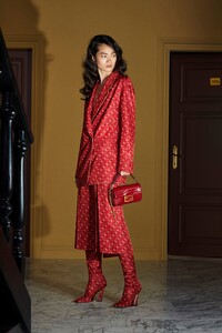 00047-fendi-resort-20.thumb.jpg.29fe4842a4d3dbcff7f4bdac2a550f76.jpg