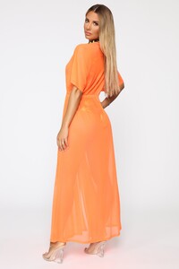 04-30-19_Studio_1_MA_09-06-13_26_KA4478_NeonOrange_PC_0444_AB.jpg