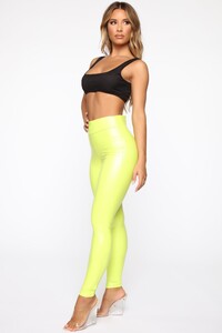05-13-19_Studio_3_OD_09-59-09_53__JP1349N_NeonYellow_PC_30225__JK.jpg