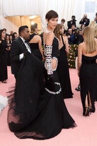 [1147430367] The 2019 Met Gala Celebrating Camp - Notes on Fashion - Arrivals.jpg
