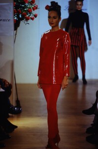 1012818555_liza-bruce-fw-1992(7).thumb.jpg.b593a8b180b982af266df46255563769.jpg