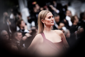 Toni+Garrn+Colour+Alternative+View+72nd+Annual+BQaHd747krux.jpg