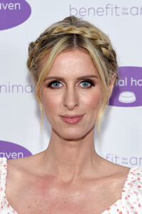 Nicky+Hilton+Rothschild+Animal+Haven+Gala+o5uyQKTF3QYx.jpg
