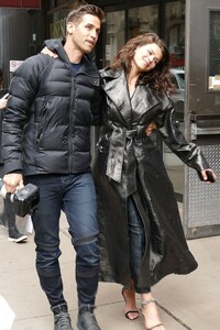 105196646_hqcelebcorner-4.thumb.jpg.6d515c007a1e14e865825ac74cd8e7d6.jpg