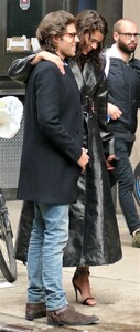 105196702_hqcelebcorner-12.thumb.jpg.5ee505412c4696ee47865195b69f8117.jpg