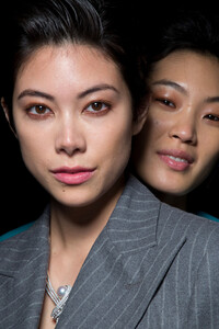 1064823815_prabal-gurung-bks-g-rf19-5893(1).thumb.jpg.ccfb5af26d1c03f57577e116a6858ca6.jpg