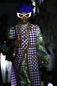 1067184722_GucciCruise2020RunwayAONfmE14CFxx.thumb.jpg.cd0bb468309e703694595ca7df501d0e.jpg