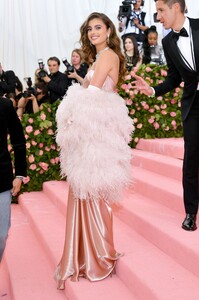 [1147421935] The 2019 Met Gala Celebrating Camp - Notes on Fashion - Arrivals.jpg