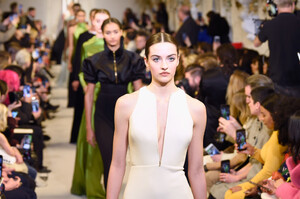 1071762732_BrandonMaxwellRunwayFebruary2019NewYorkiyOvSOcyyXfx.thumb.jpg.cd1852266a6ba073681547634835502b.jpg