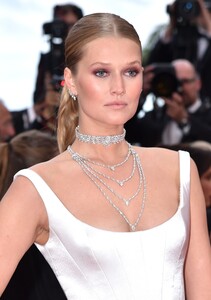 [1150322787] 'A Hidden Life (Une Vie Cachée)' Red Carpet - The 72nd Annual Cannes Film Festival.jpg