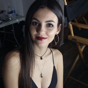 1081victoria-justice.thumb.jpg.20692a779b2334a51716918b0aaec00a.jpg