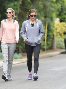 Jennifer+Garner+out+and+about+WXzCJ7aUsBKx.jpg