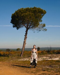 1102103008_JamillaHoogenboombyMarcinKempskiforVoguePolandJune2019(10).thumb.jpg.6f98312fc71de535c3a15381ecf99304.jpg