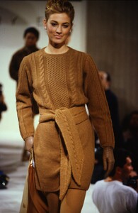 1175261950_perry-ellis-fw-1990(2).thumb.jpg.f16ff309d2073d1ecec856b95d247a50.jpg