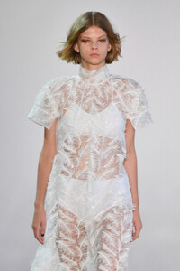 1178082820_NoonNoorRunwayFebruary2019NewYorkFashion_qd9GpwSqryx.thumb.jpg.11323f2b33c79b07981b640fdda377a5.jpg