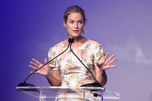 Carolyn+Murphy+Animal+Haven+Gala+2019+Dinner+YHsSl2-RKYLx.jpg