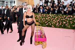 [1147406573] The 2019 Met Gala Celebrating Camp - Notes on Fashion - Arrivals.jpg